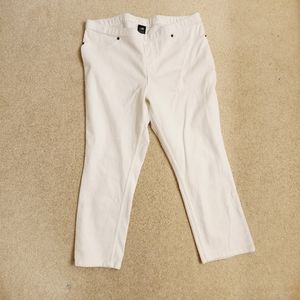 Medium plain White jeans by June and daisy